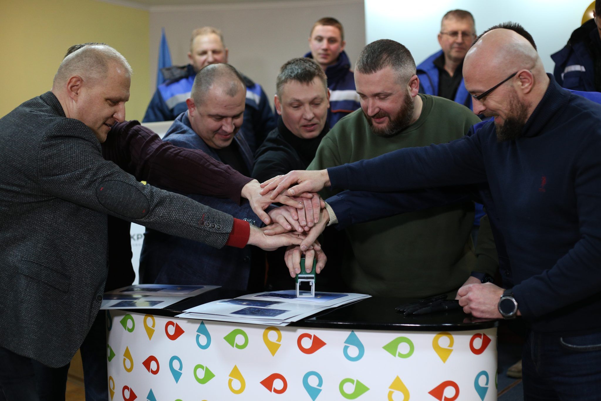 Новини Хмельницького - фото з «Воїни світла. Воїни добра»: у Хмельницькому презентували марку, що сяє