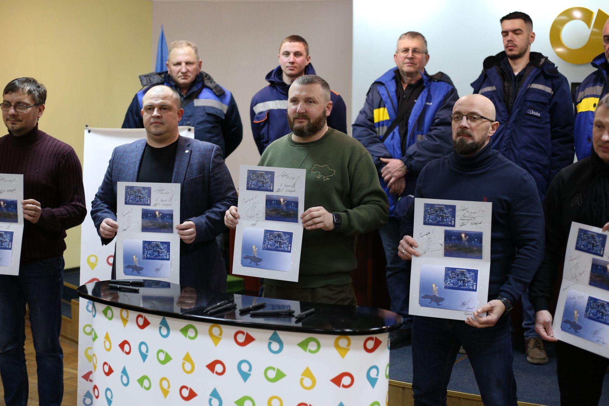 Новини Хмельницького - фото з «Воїни світла. Воїни добра»: у Хмельницькому презентували марку, що сяє