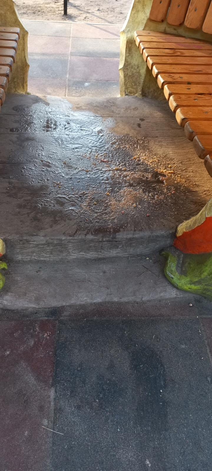 Новини Хмельницького - фото з Алісі відбили ніс: акт вандалізму в Нетішині (ФОТО)