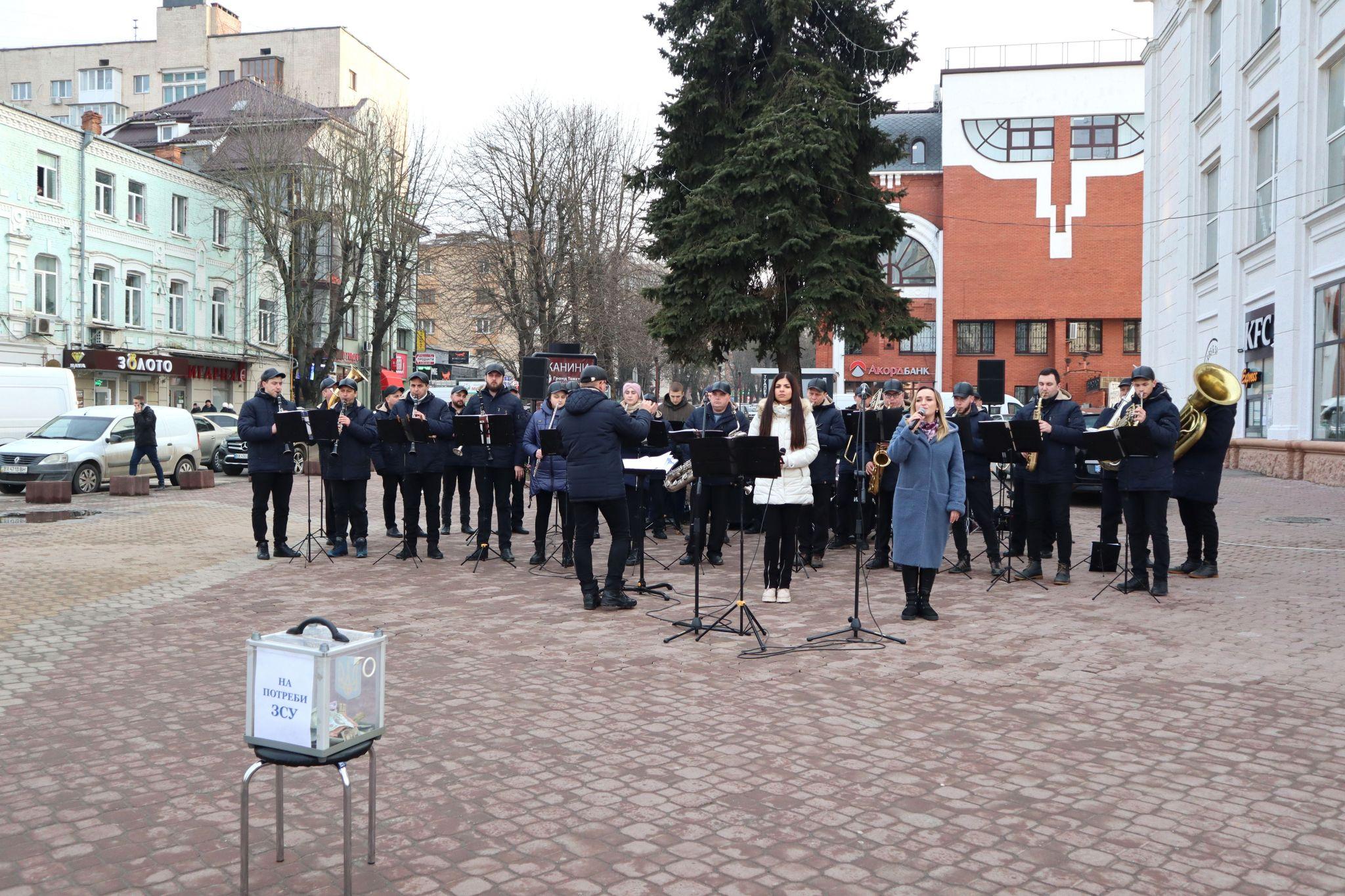 Новини Хмельницького - фото з Хмельницькі митці збирають кошти на роздвідувальний дрон для військових