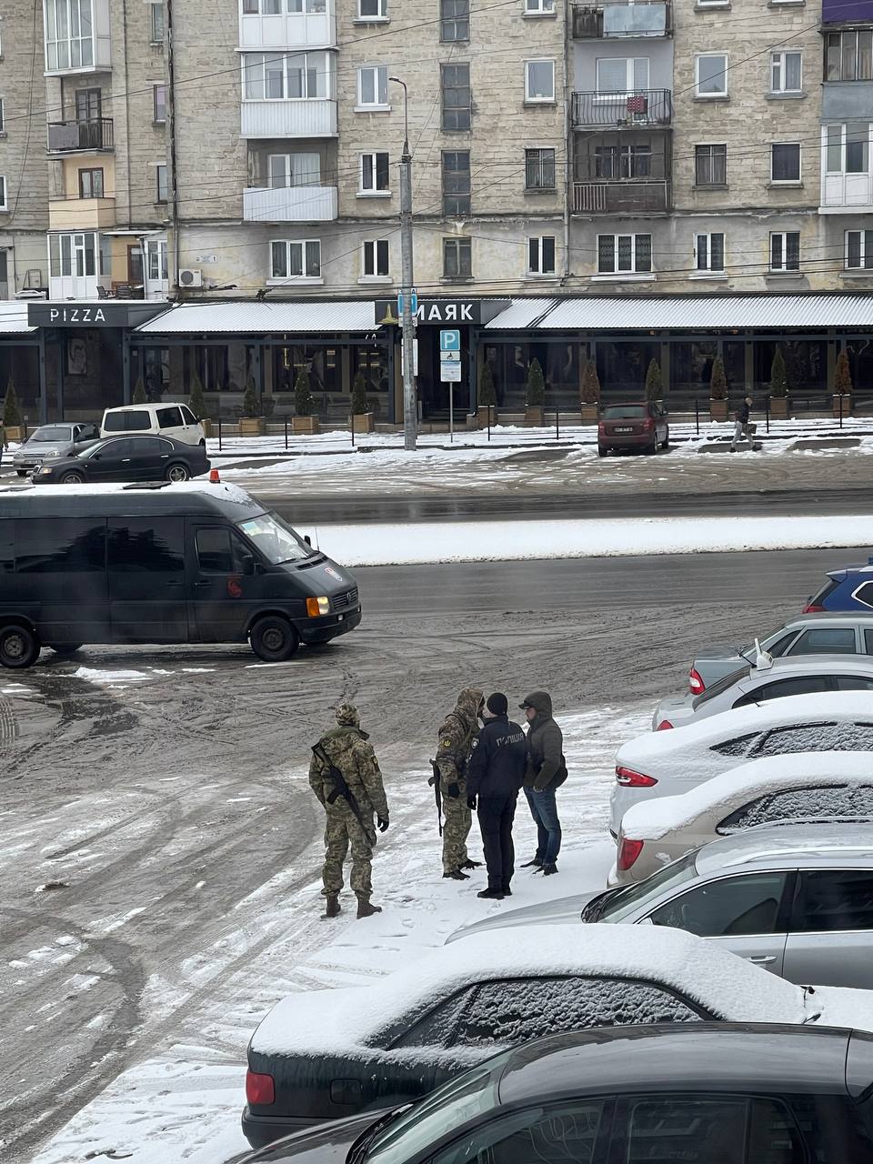 Новини Тернополя - фото з Мобілізація по–тернопільськи: кого і чому садять у бус?  Запитали у військкоматі та поліції