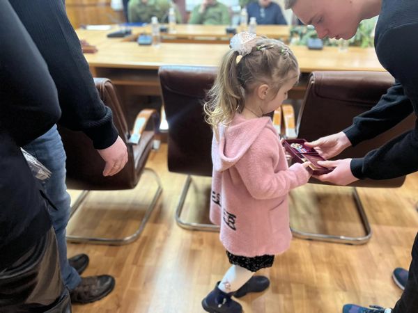 Новини Житомира - фото з У Житомирі членам родин загиблих Захисників України передали державні нагороди