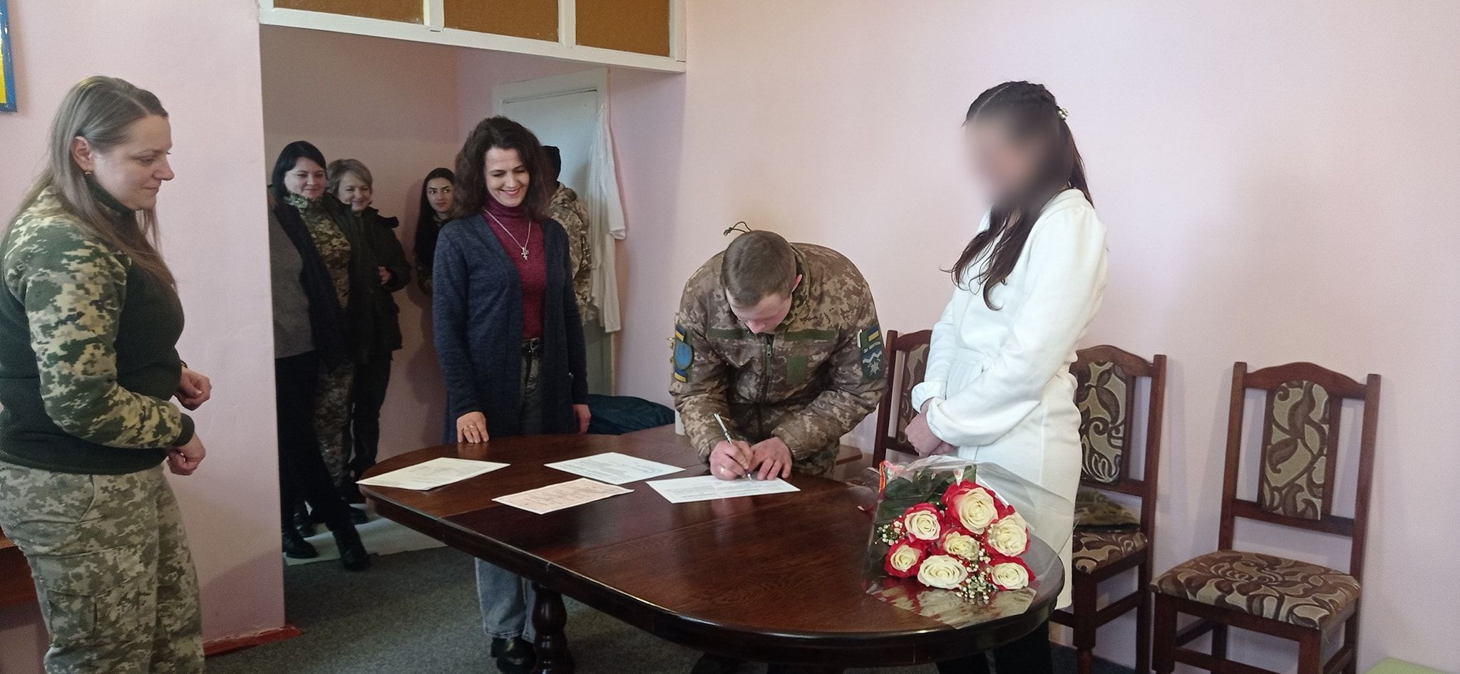 Новини Тернополя - фото з У виправній колонії на Тернопільщині одружилися військовий і засуджена