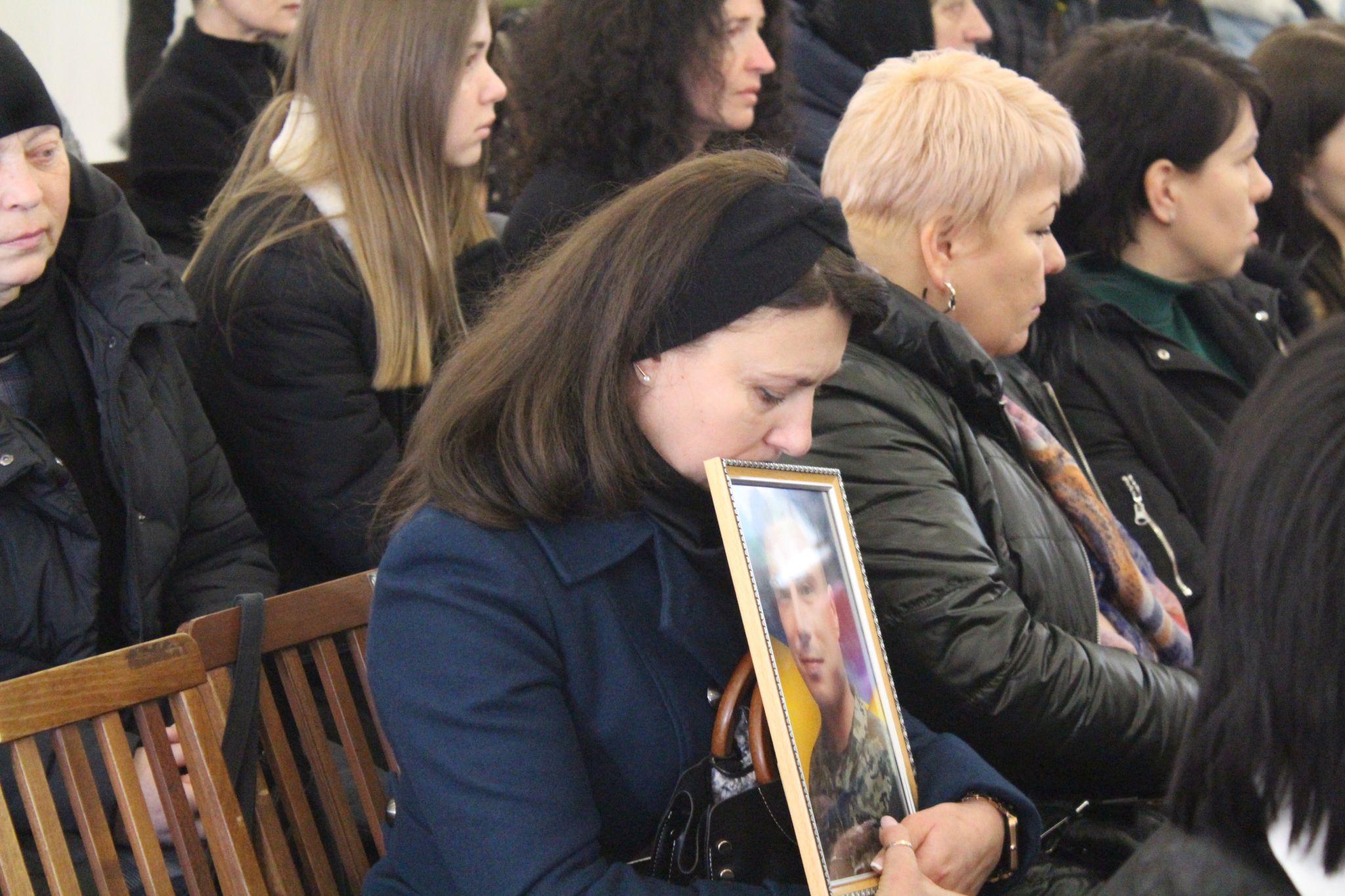 Новини Тернополя - фото з Рік запеклого протистояння: родини загиблих Героїв нагородили відзнаками (РЕПОРТАЖ)