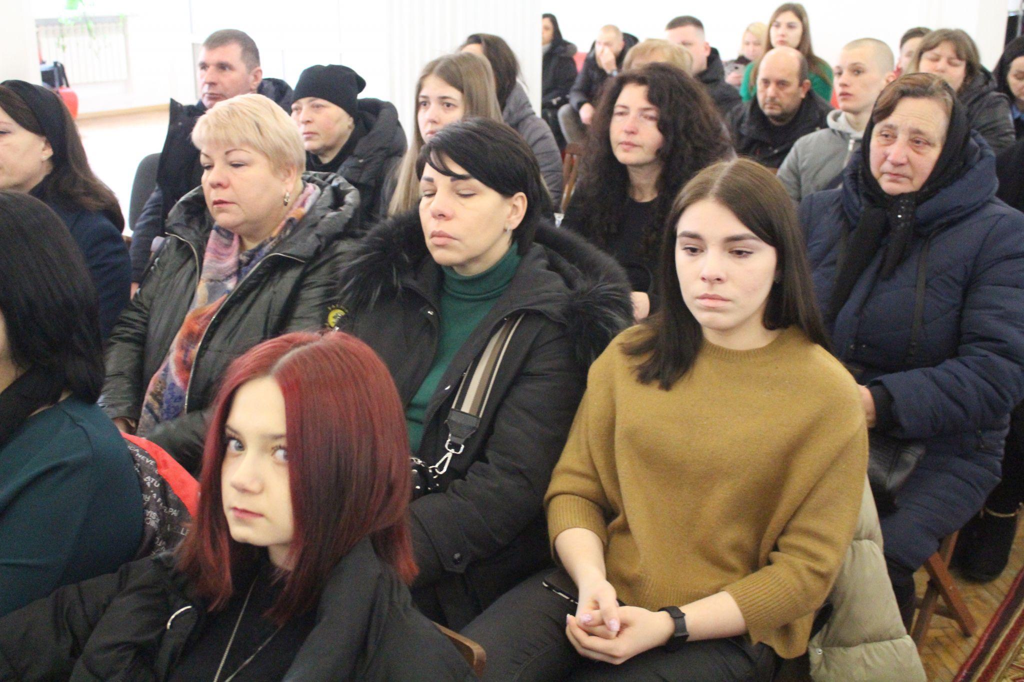 Новини Тернополя - фото з Рік запеклого протистояння: родини загиблих Героїв нагородили відзнаками (РЕПОРТАЖ)