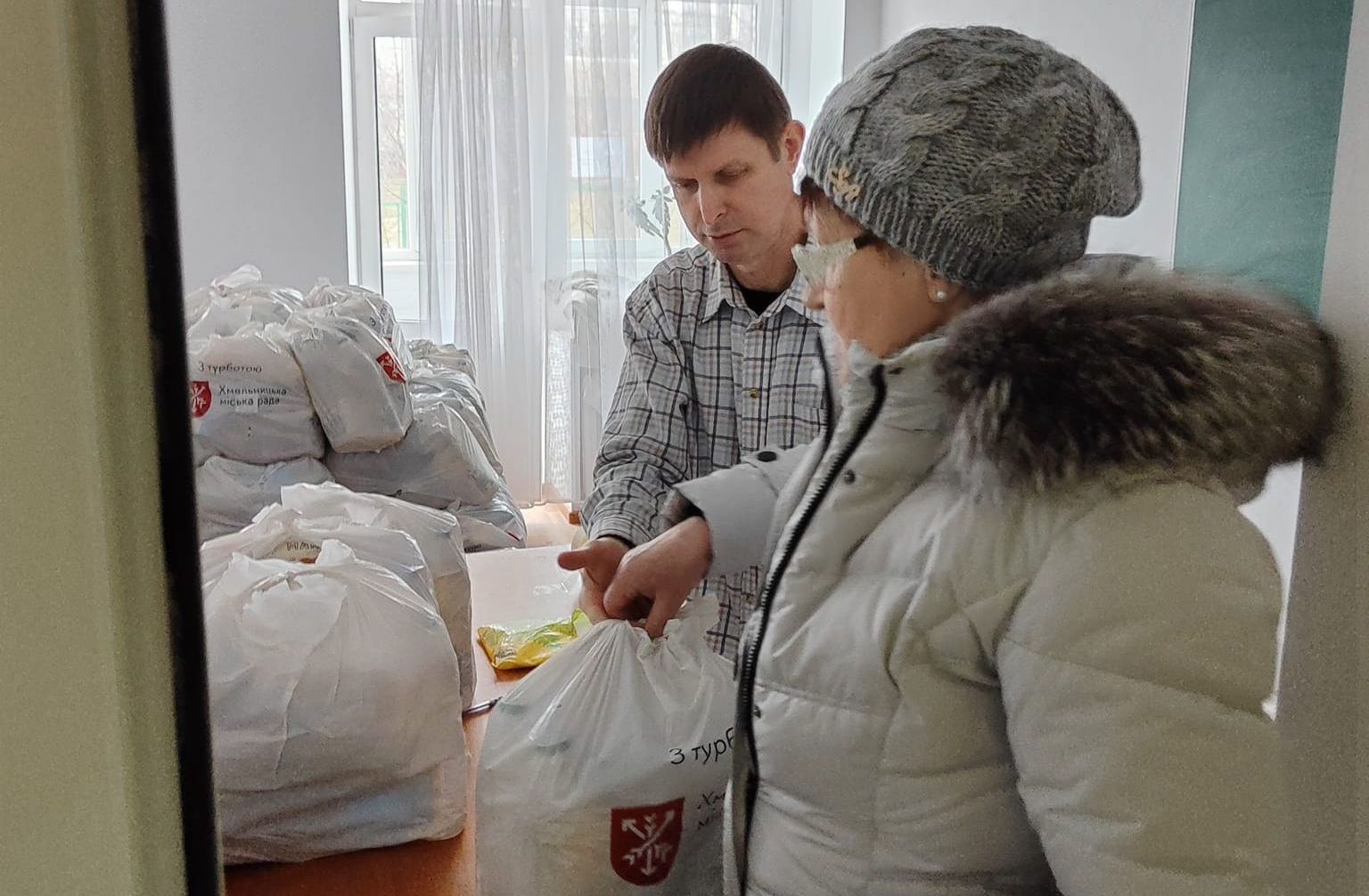 Новини Хмельницького - фото з У Хмельницькому видають продуктові набори: подробиці