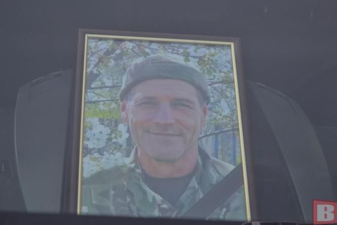 Новини Хмельницького - фото з “Був з тих, хто просто робить свою справу”. Хмельничани попрощались з воїном Сергієм Бурмістровим