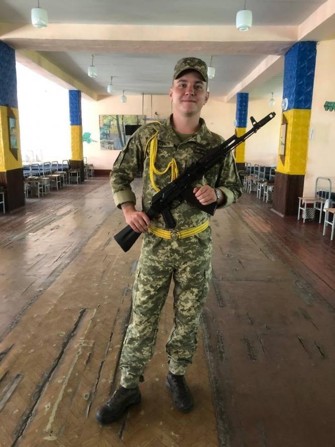 Новини Вінниці - фото з Через рік після загибелі. Глуховецька громада зустріла тіло 22-річного Героя