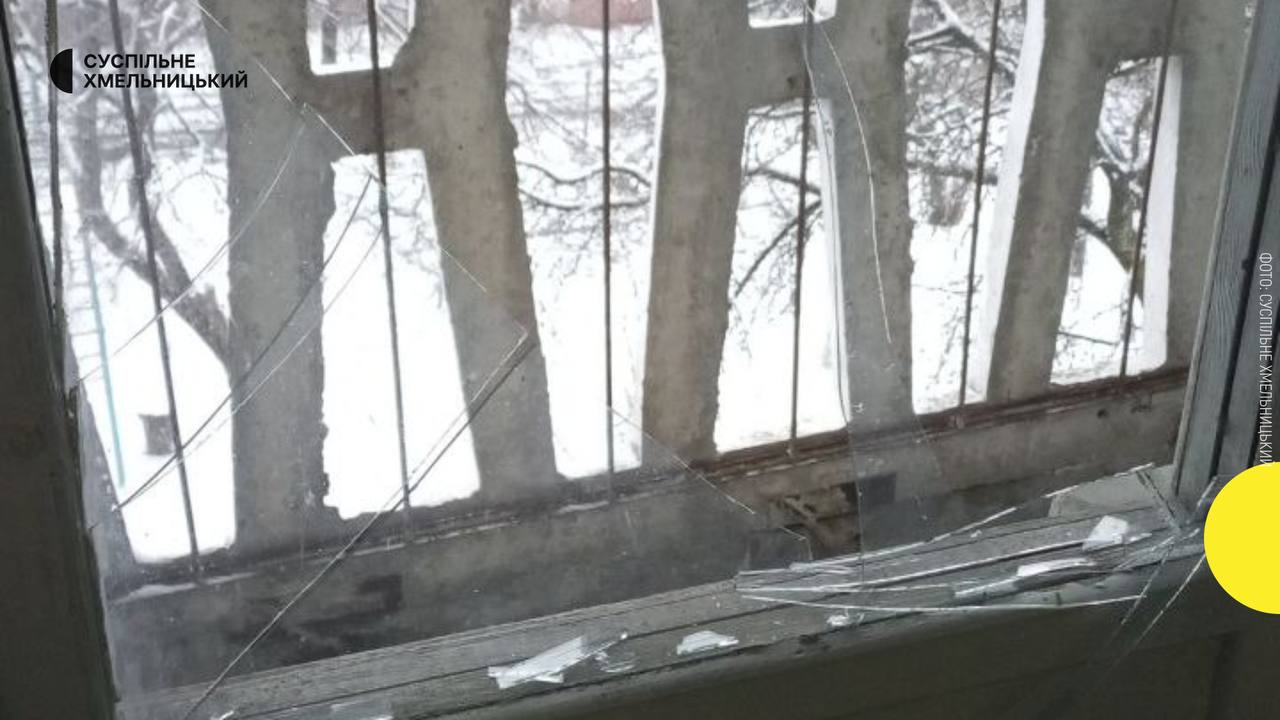 Новини Хмельницького - фото з Троє рятувальників та дівчина: який стан постраждалих від атаки дронами в Хмельницькому