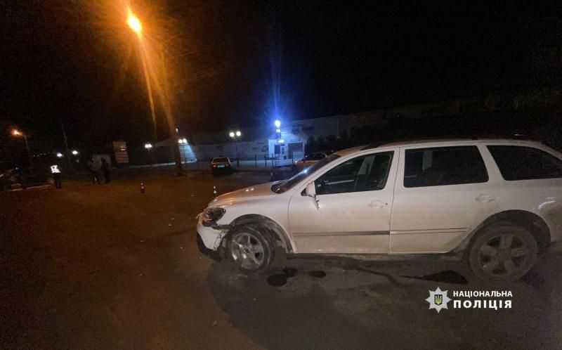 Новини Вінниці - фото з У Вінниці мотоцикліст не розминувся з Hyundai, а водій на Renault врізався в Skoda