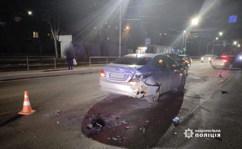 Новини Вінниці - фото з У Вінниці мотоцикліст не розминувся з Hyundai, а водій на Renault врізався в Skoda
