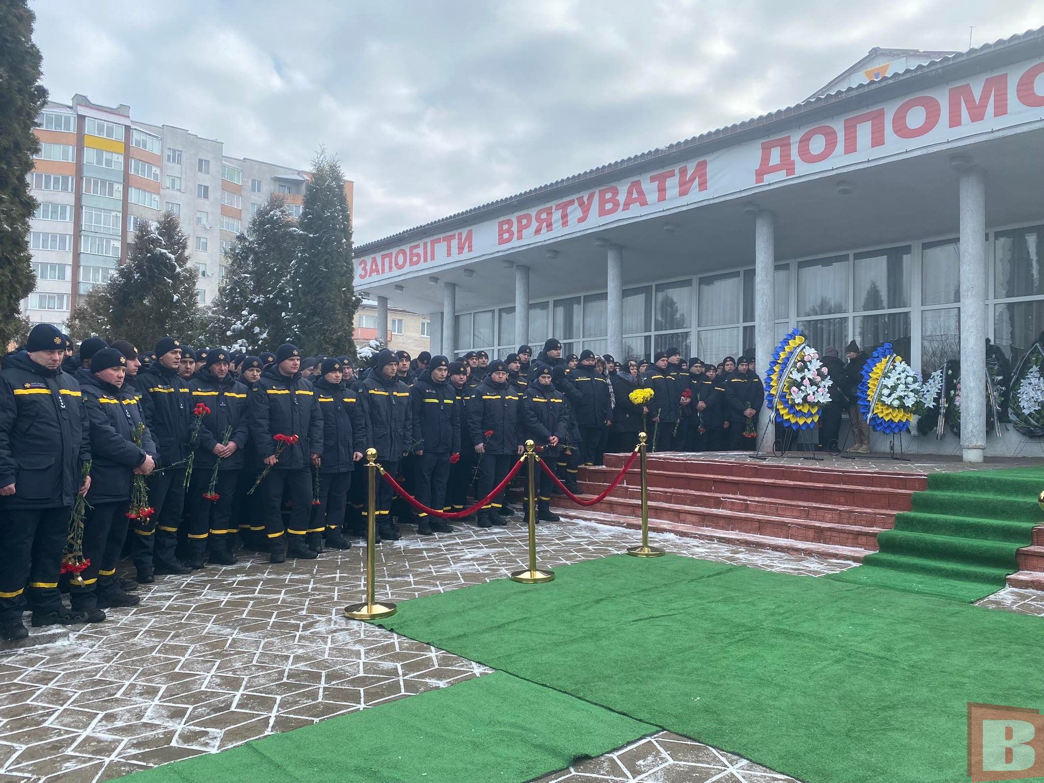 Новини Хмельницького - фото з Один мав одружуватися, інший - мав двох дітей: у Хмельницькому попрощалися з рятувальниками