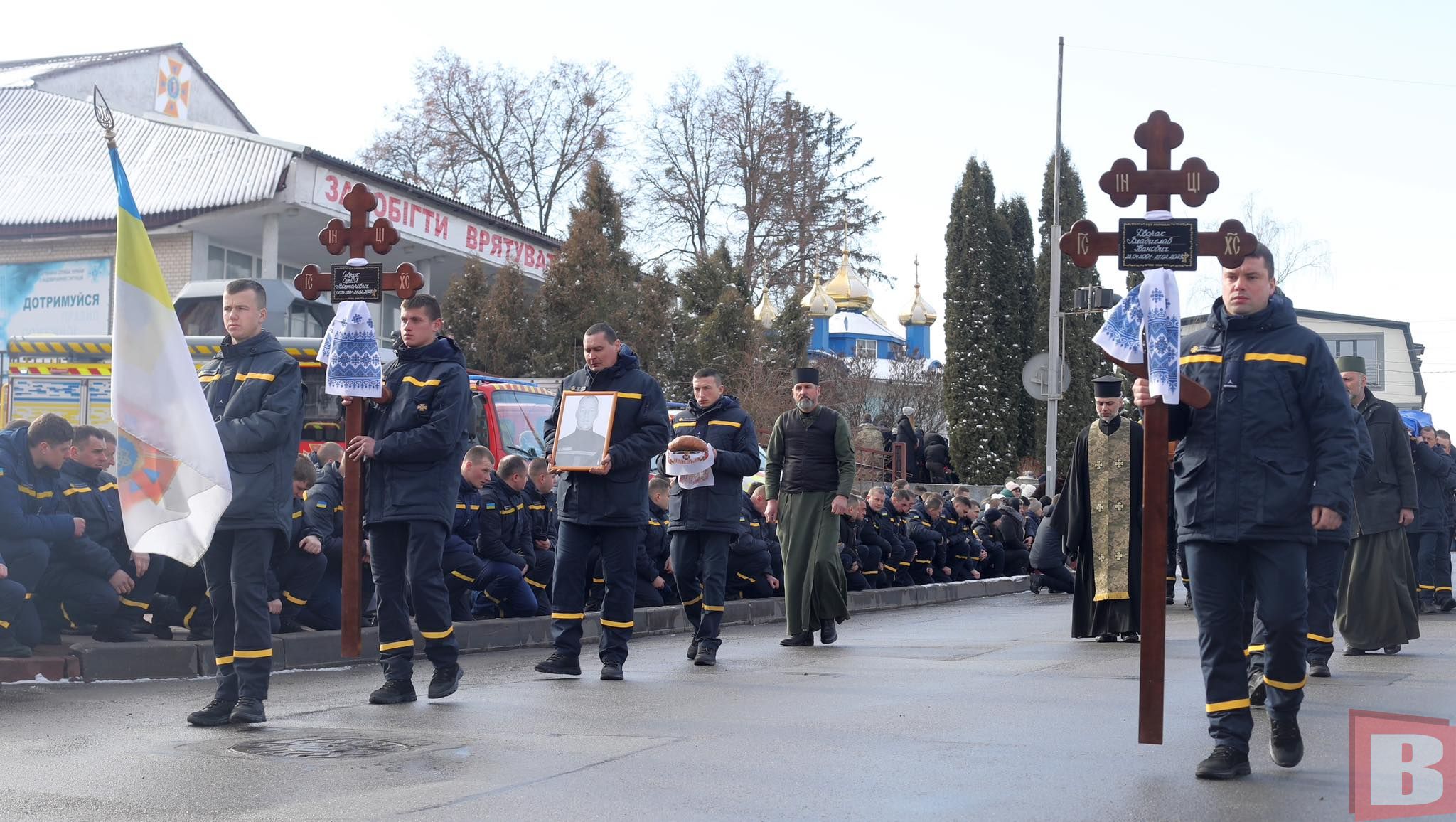 Новини Хмельницького - фото з Один мав одружуватися, інший - мав двох дітей: у Хмельницькому попрощалися з рятувальниками