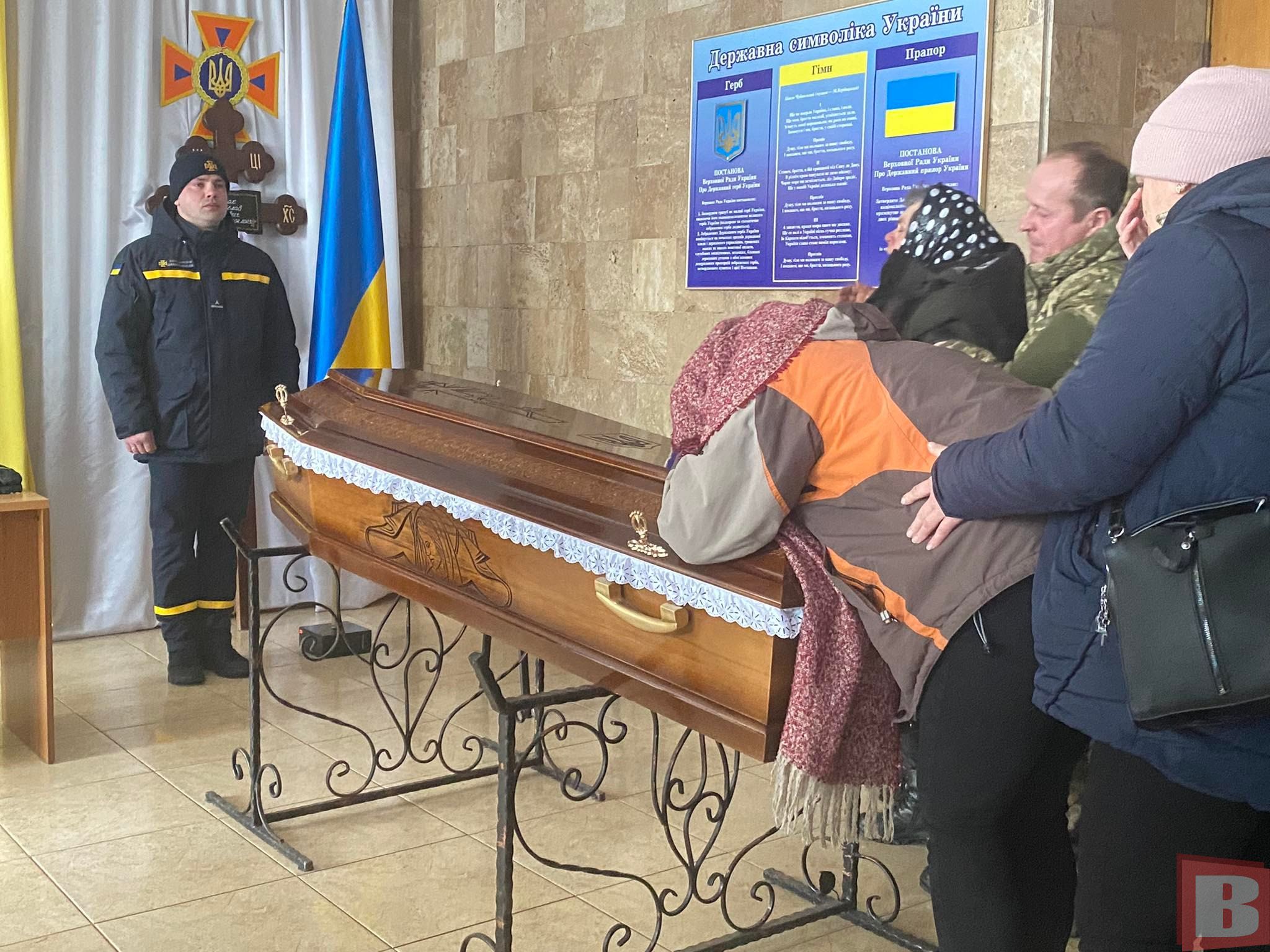 Новини Хмельницького - фото з Один мав одружуватися, інший - мав двох дітей: у Хмельницькому попрощалися з рятувальниками