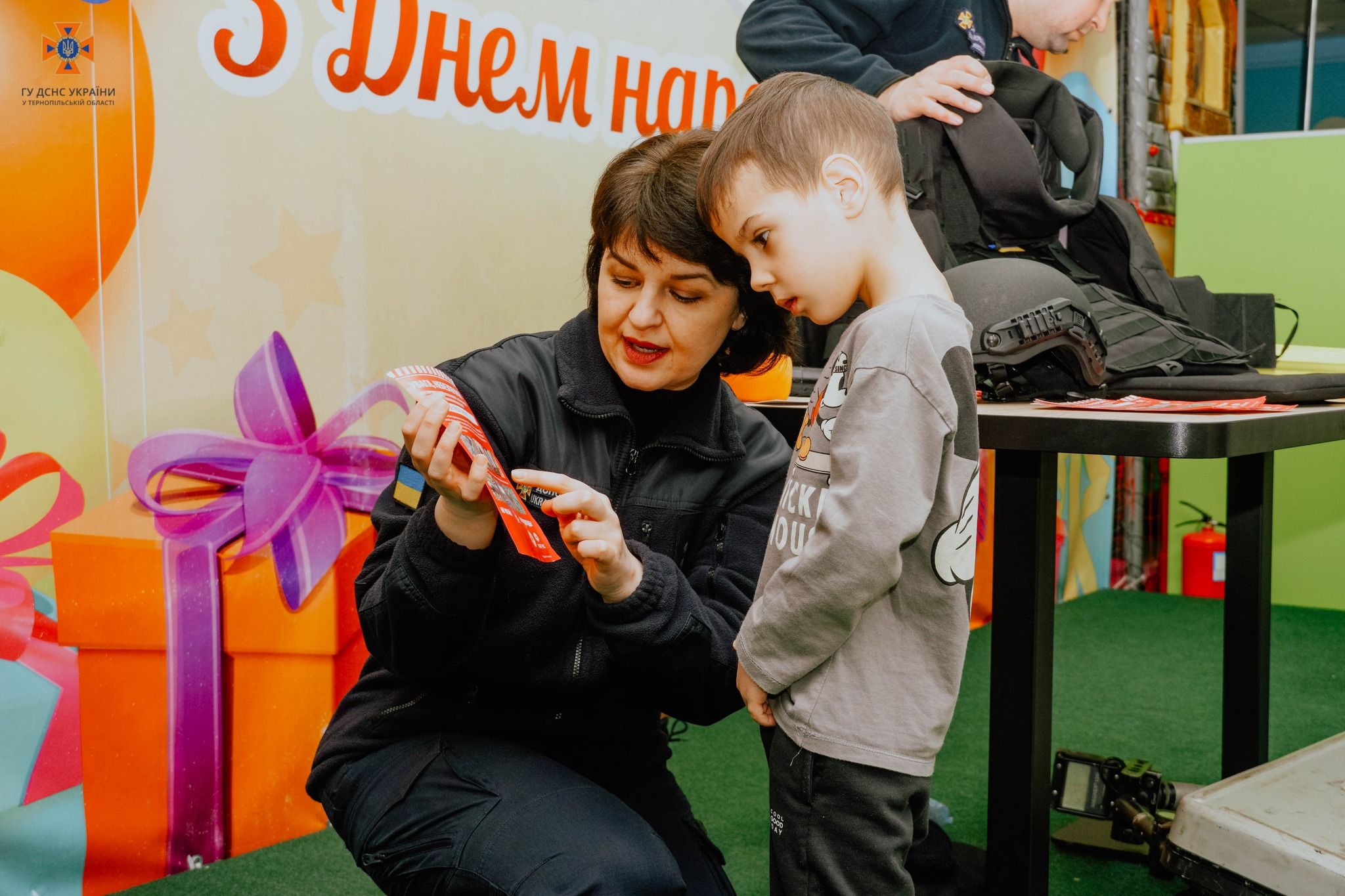 Новини Тернополя - фото з Рятувальники провели «Урок безпеки» для юних тернополян