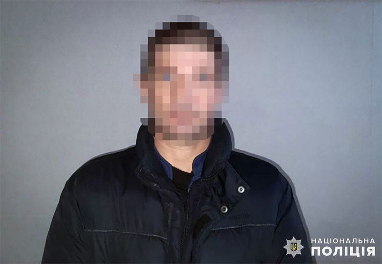 Новини Хмельницького - фото з Обкидав болотом сільраду: п’яний мешканець Полонщини з’ясовував стосунки зі старостою