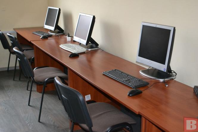 Новини Хмельницького - фото з “Бабусі не мають сидіти на лавках”. Як працює у Хмельницькому університет третього віку