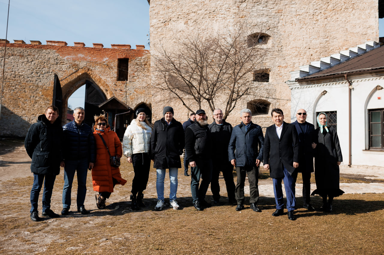 Новини Хмельницького - фото з На Хмельницький Дипломатичний Форум приїхали посли 8 країн (новини компаній)