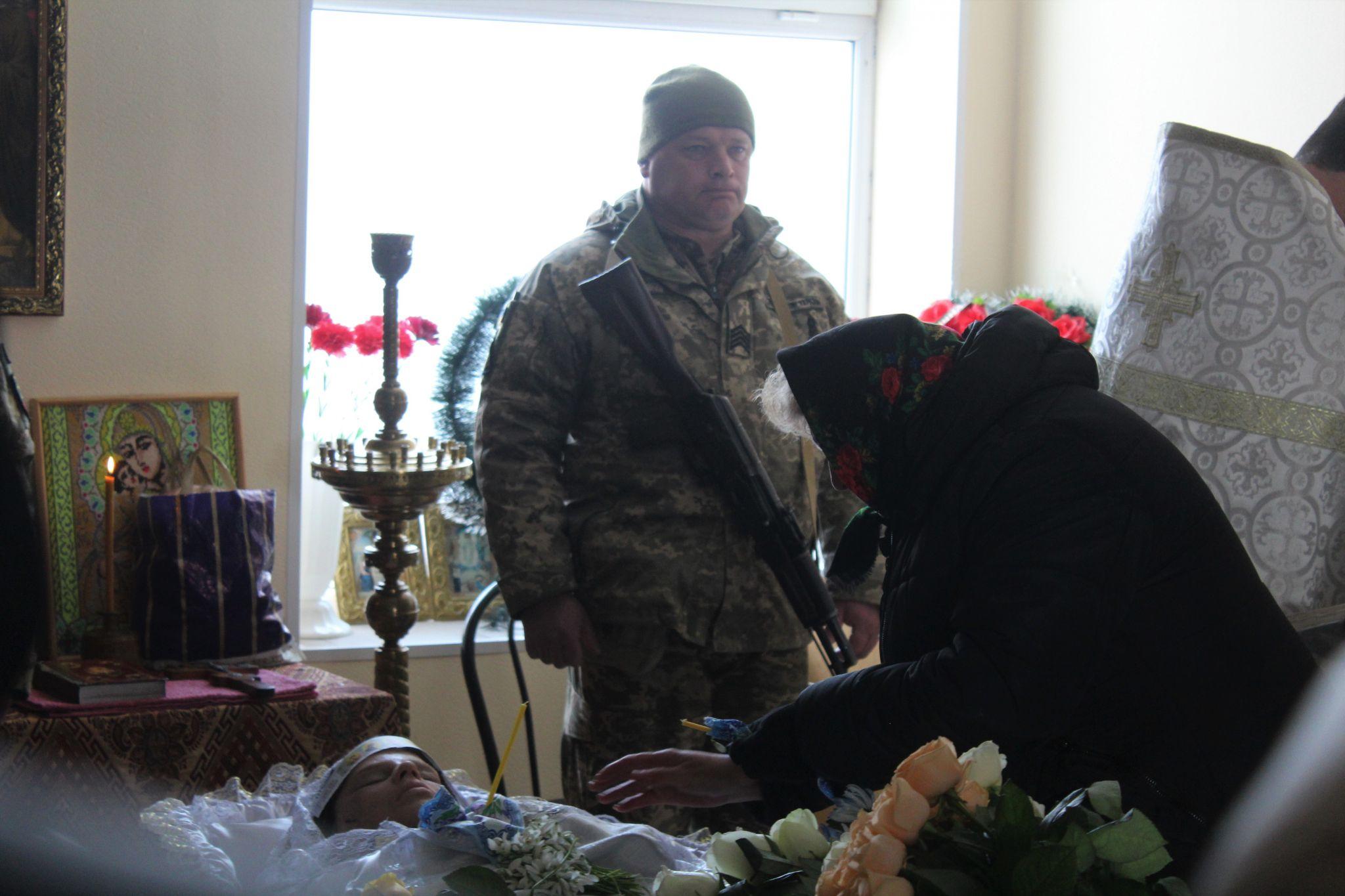 Новини Вінниці - фото з «Дівчинку з косичками ви вже не побачите», — у Вінниці попрощалися з парамедикинею Яною Рихлицькою