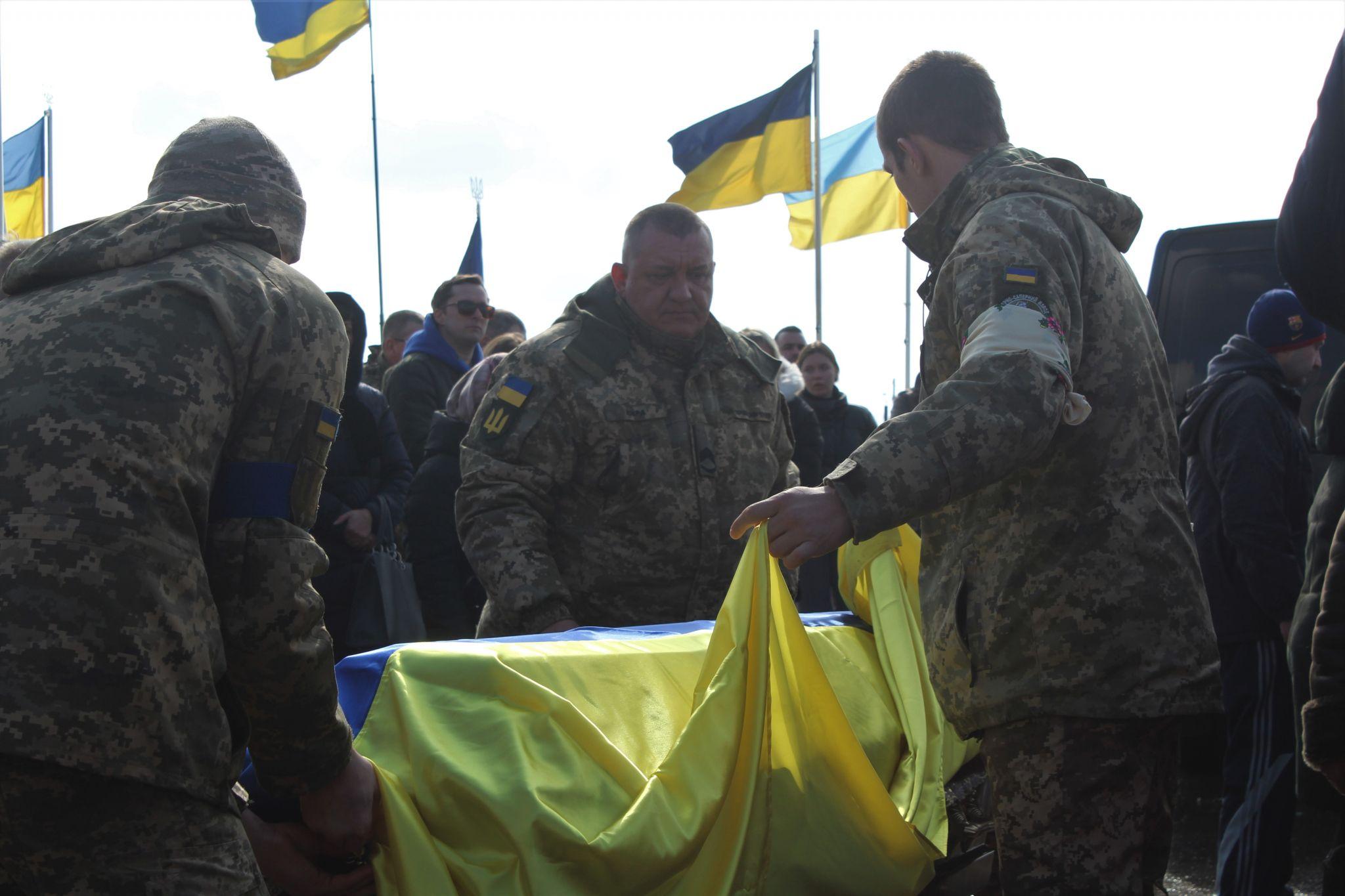 Новини Вінниці - фото з «Дівчинку з косичками ви вже не побачите», — у Вінниці попрощалися з парамедикинею Яною Рихлицькою