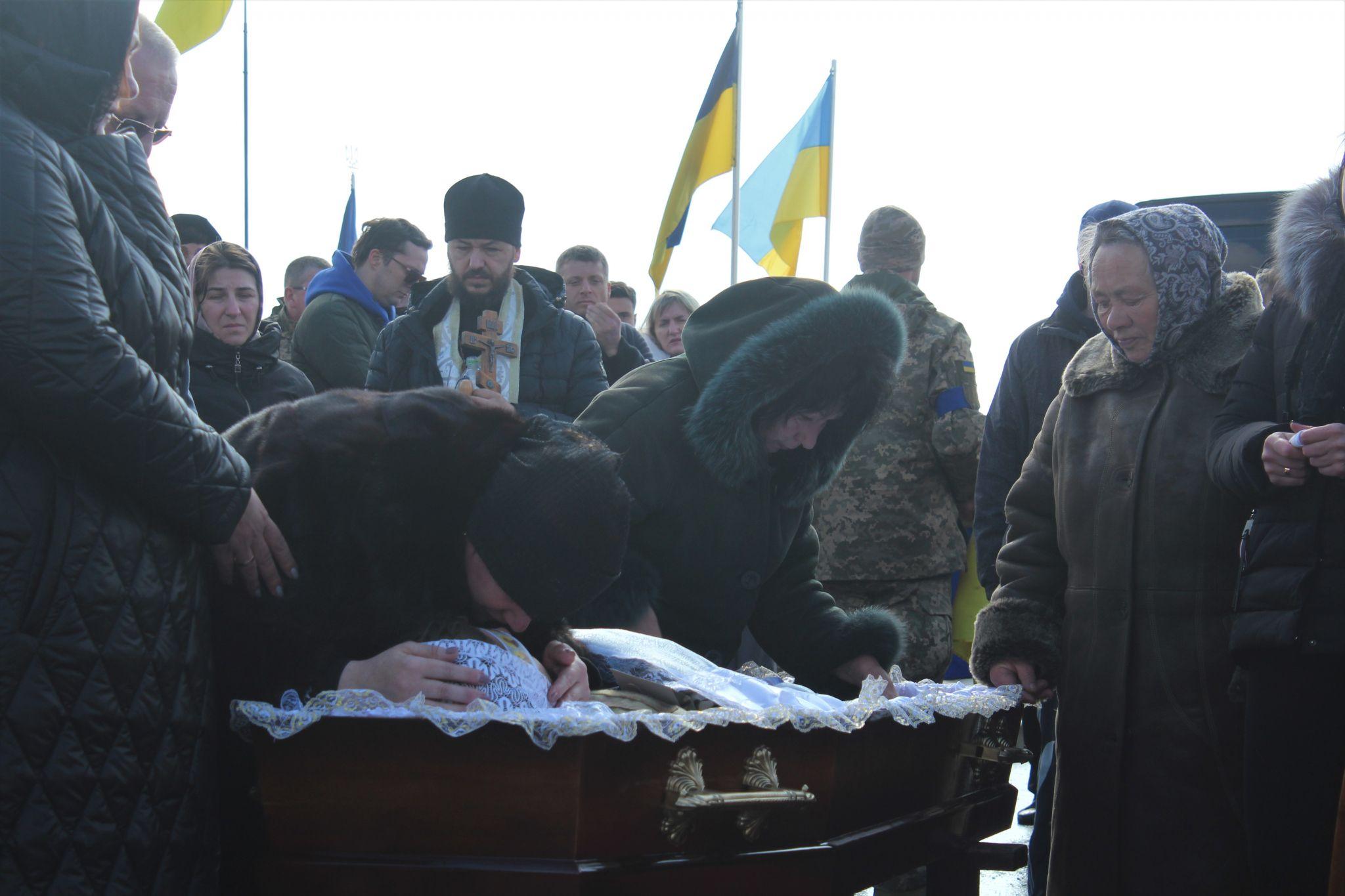 Новини Вінниці - фото з «Дівчинку з косичками ви вже не побачите», — у Вінниці попрощалися з парамедикинею Яною Рихлицькою