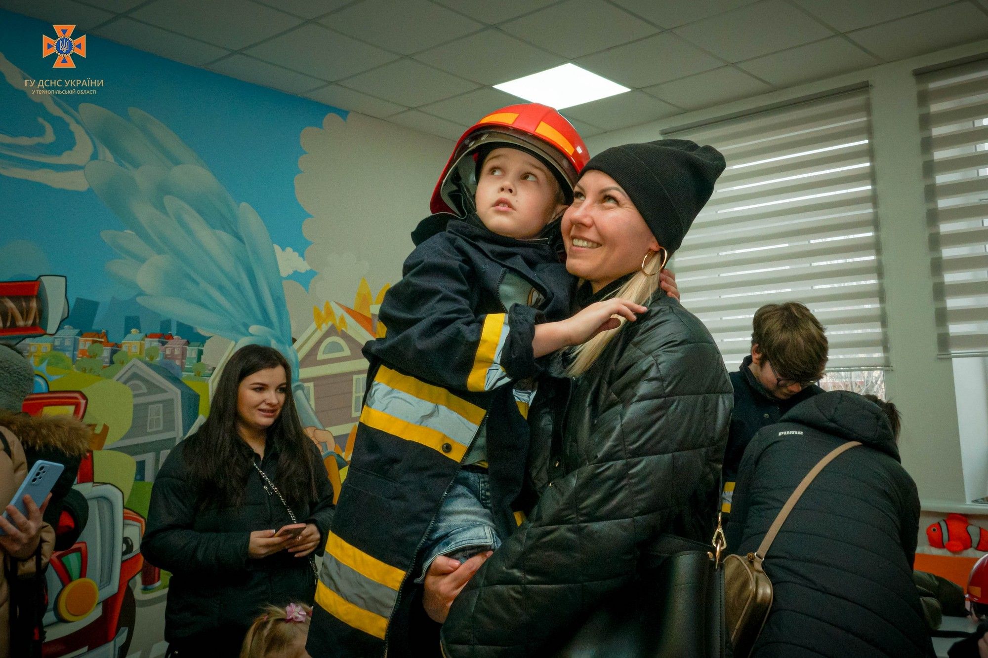 Новини Тернополя - фото з У Тернополі рятувальники приймали в гостях «майбутню зміну»
