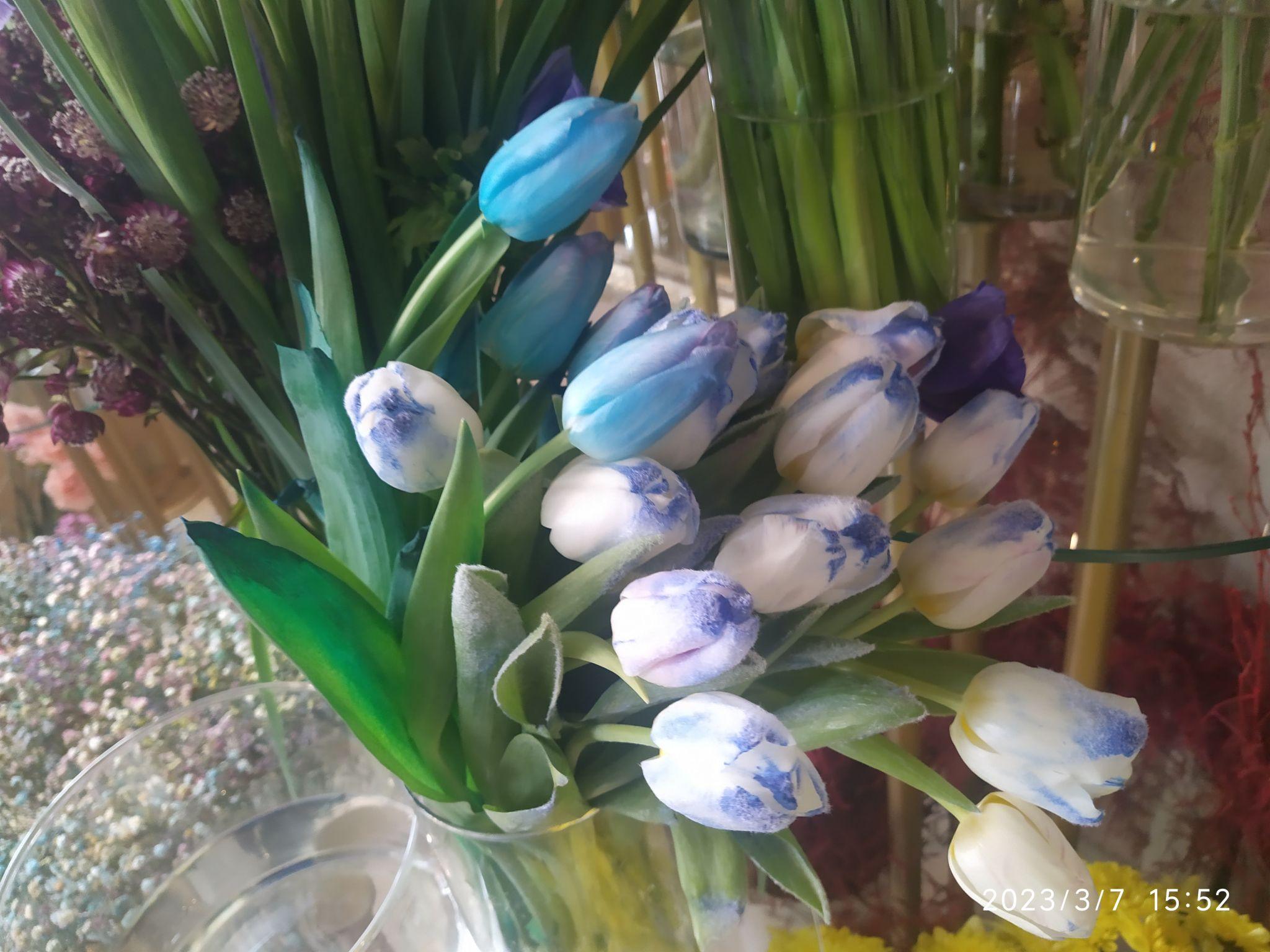 Новини Тернополя - фото з На 8 березня беруть тюльпани по 40, а дехто — букети по 700 і навіть 2500 гривень