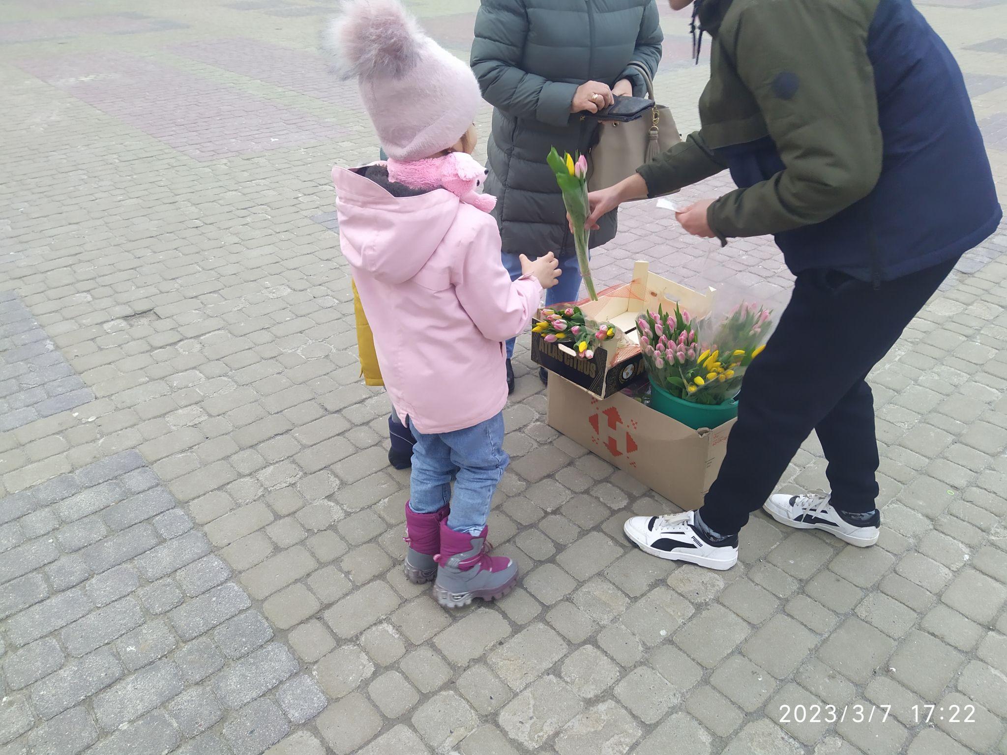 Новини Тернополя - фото з На 8 березня беруть тюльпани по 40, а дехто — букети по 700 і навіть 2500 гривень