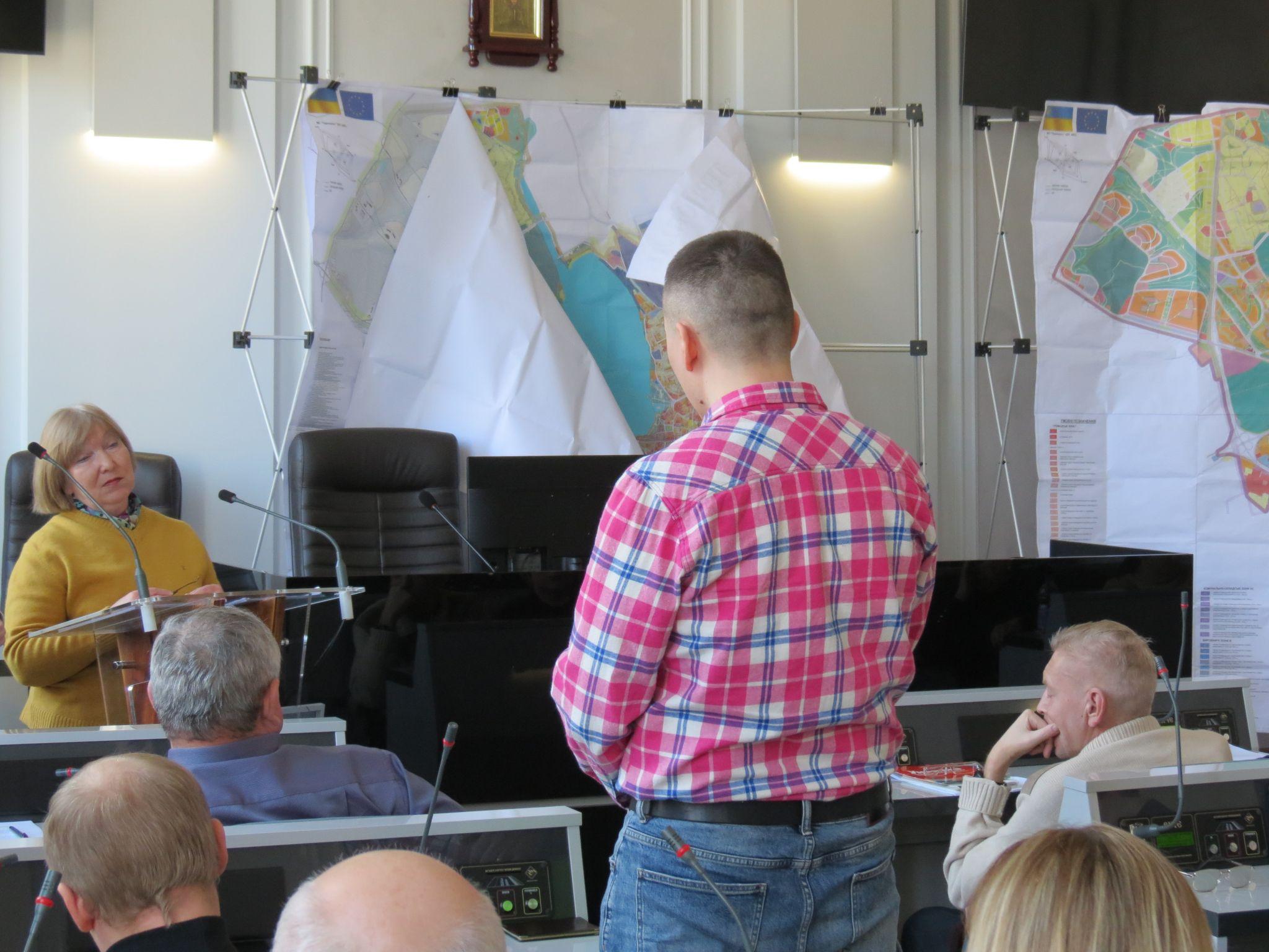 Новини Тернополя - фото з У міськраді публічно обговорюють зміни до Генплану: журналісти «20 хвилин» також там були