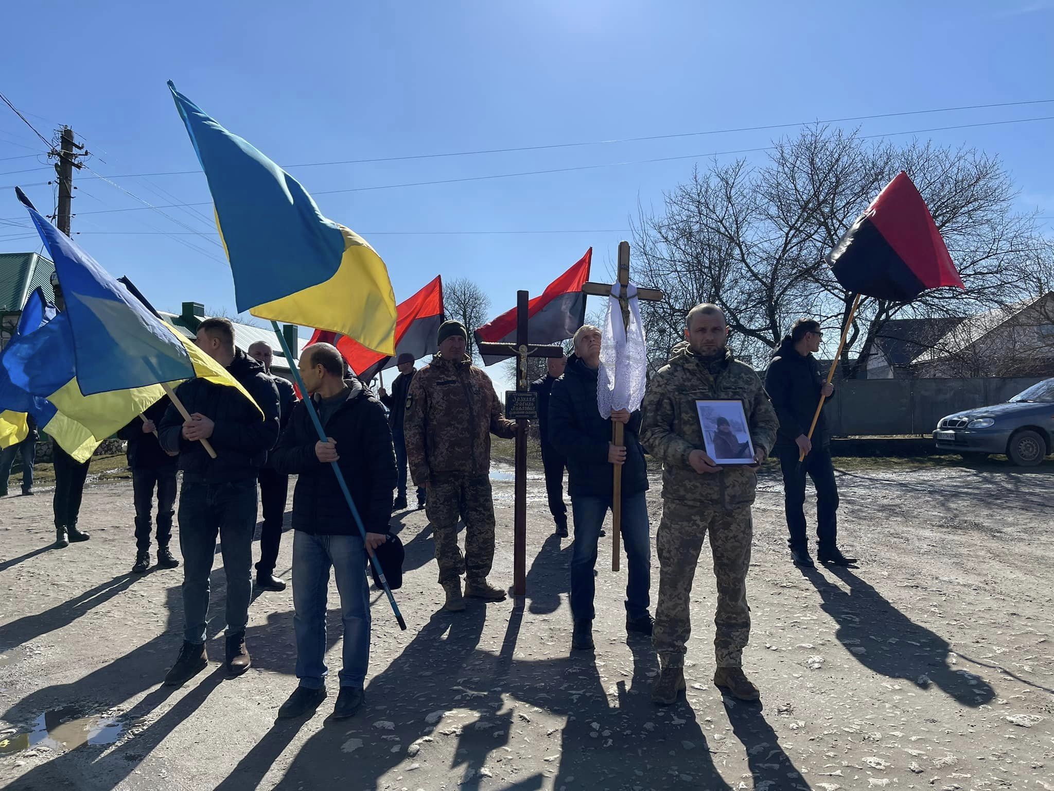 Новини Тернополя - фото з Тернопільщина попрощалася з Героєм Василем Зазуляком