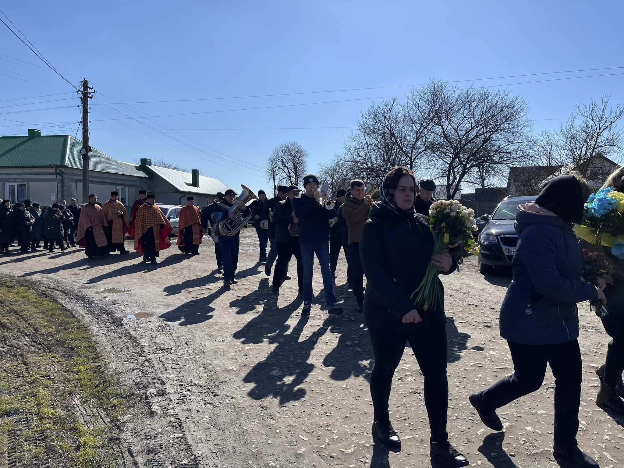 Новини Тернополя - фото з Тернопільщина попрощалася з Героєм Василем Зазуляком