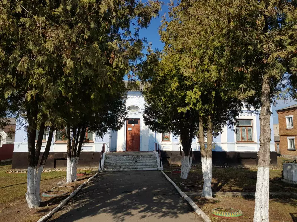 Новини Хмельницького - фото з Львів’янка купила старовинний особняк у Деражні за 1,2 мільйони. Що там буде після реставрації