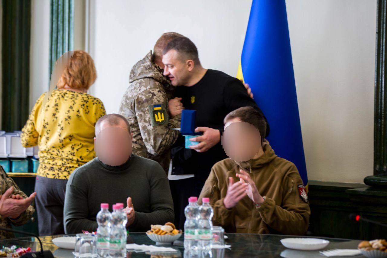Новини Хмельницького - фото з Хмельницьким добровольцям вручили відзнаки «Воля та мужність»