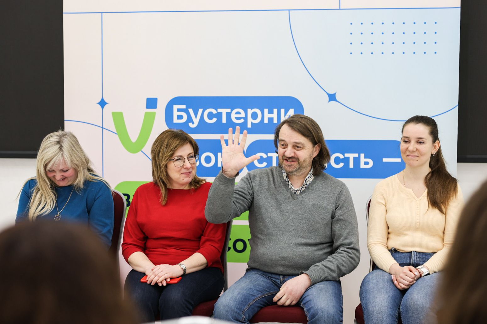 Новини Вінниці - фото з Навіщо робити бустерну вакцину, якщо корона постійно мутує і ти вже купу раз перехворів