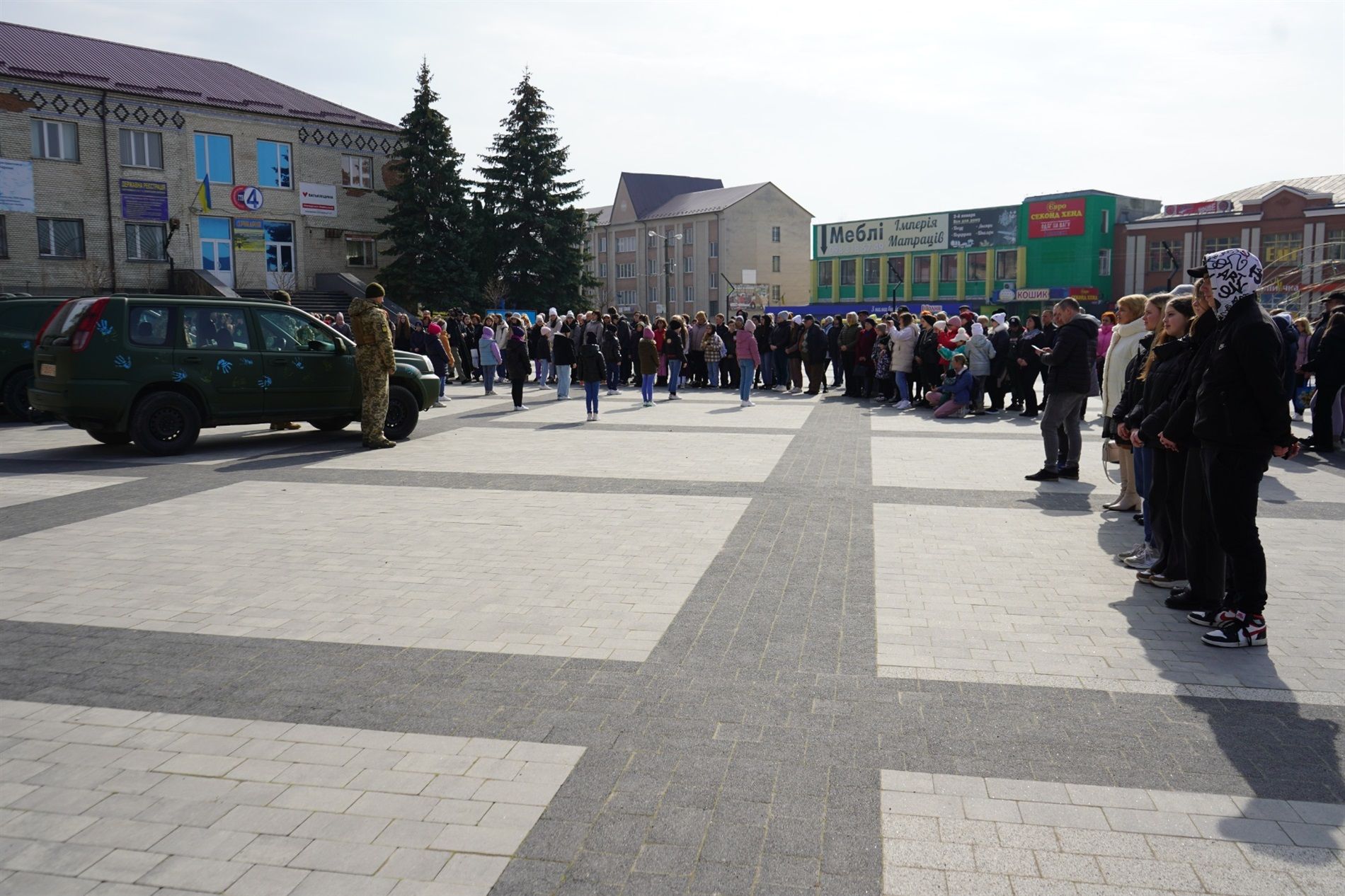 Новини Хмельницького - фото з Городоцькі діти наколядували на 3 позашляховики для ЗСУ