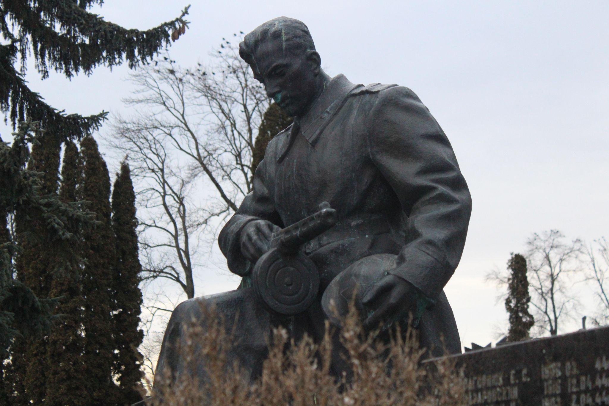 Новини Тернополя - фото з Останки радянських воїнів у Тернополі викопають і перенесуть на край іншого кладовища – подробиці