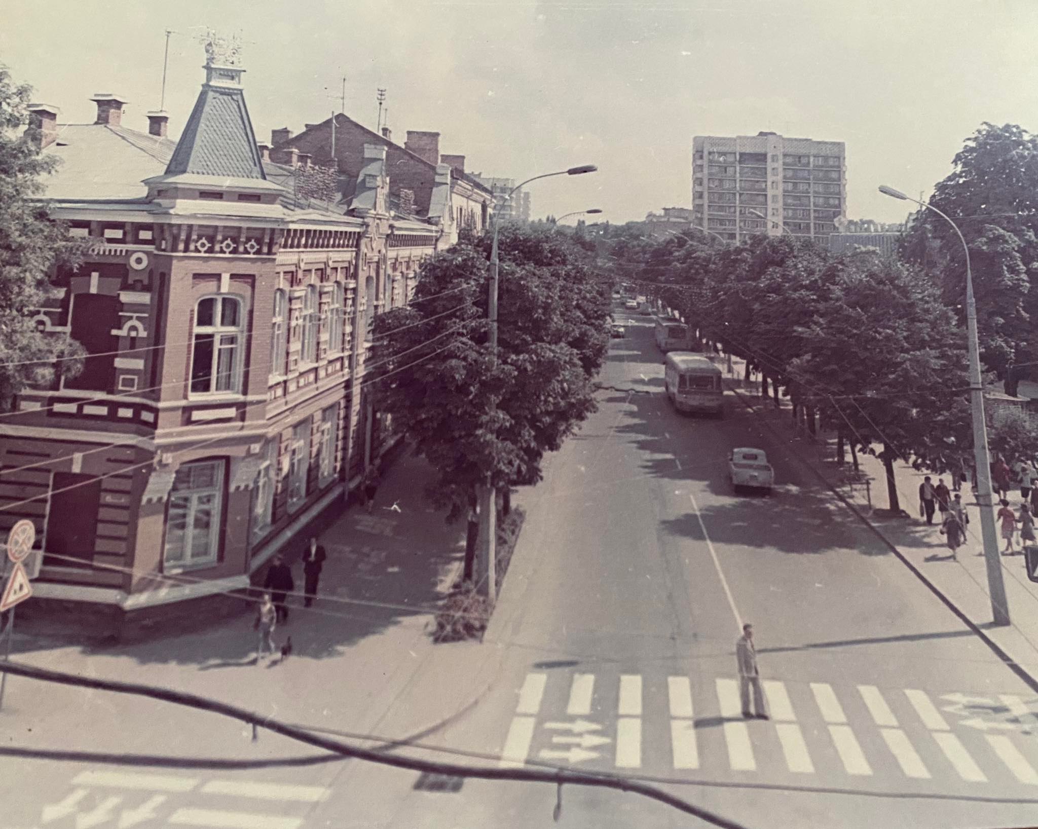 Новини Хмельницького - фото з Знайшли 22 унікальних ретро фото Хмельницького Нет описания.