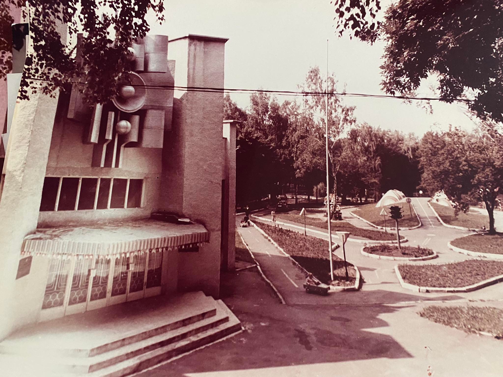 Новини Хмельницького - фото з Знайшли 22 унікальних ретро фото Хмельницького Нет описания.