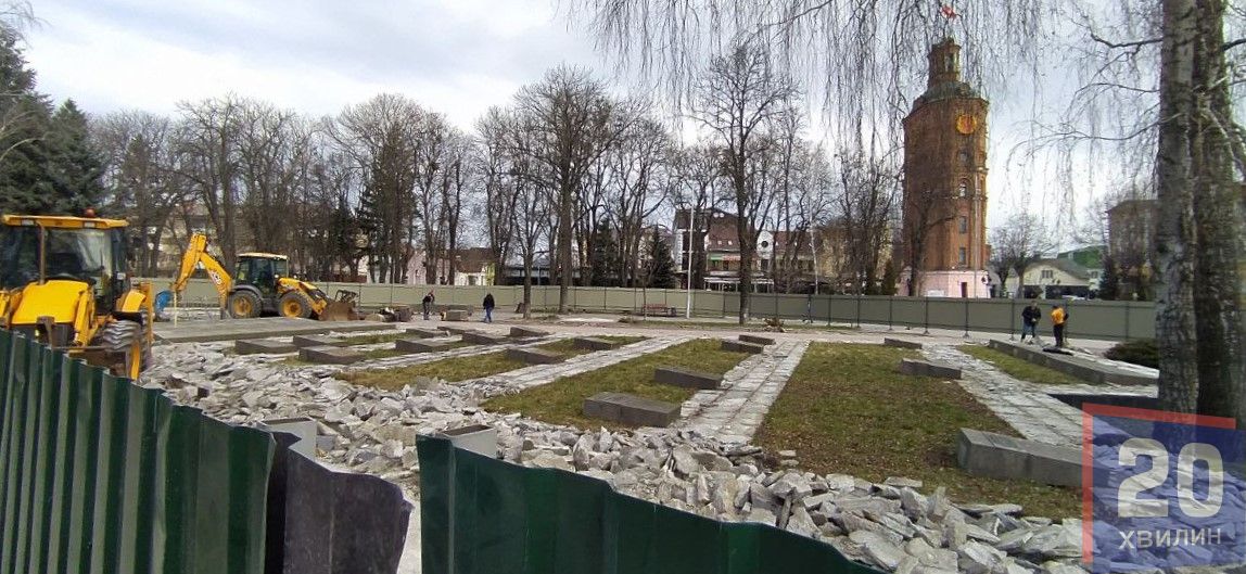 Новини Вінниці - фото з Фото дня. Що знаходиться за парканом на Європейській площі?