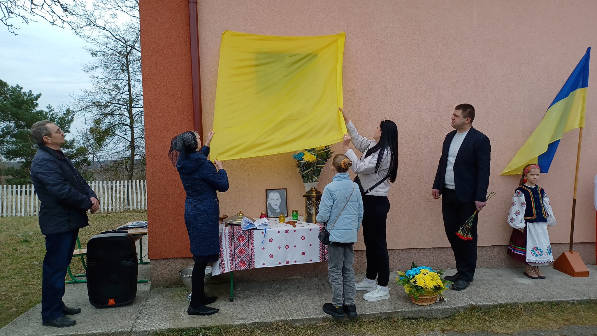 Новини Хмельницького - фото з «Герої не вмирають»: на Шепетівщині відкрили меморіальні дошки трьом загиблим бійцям