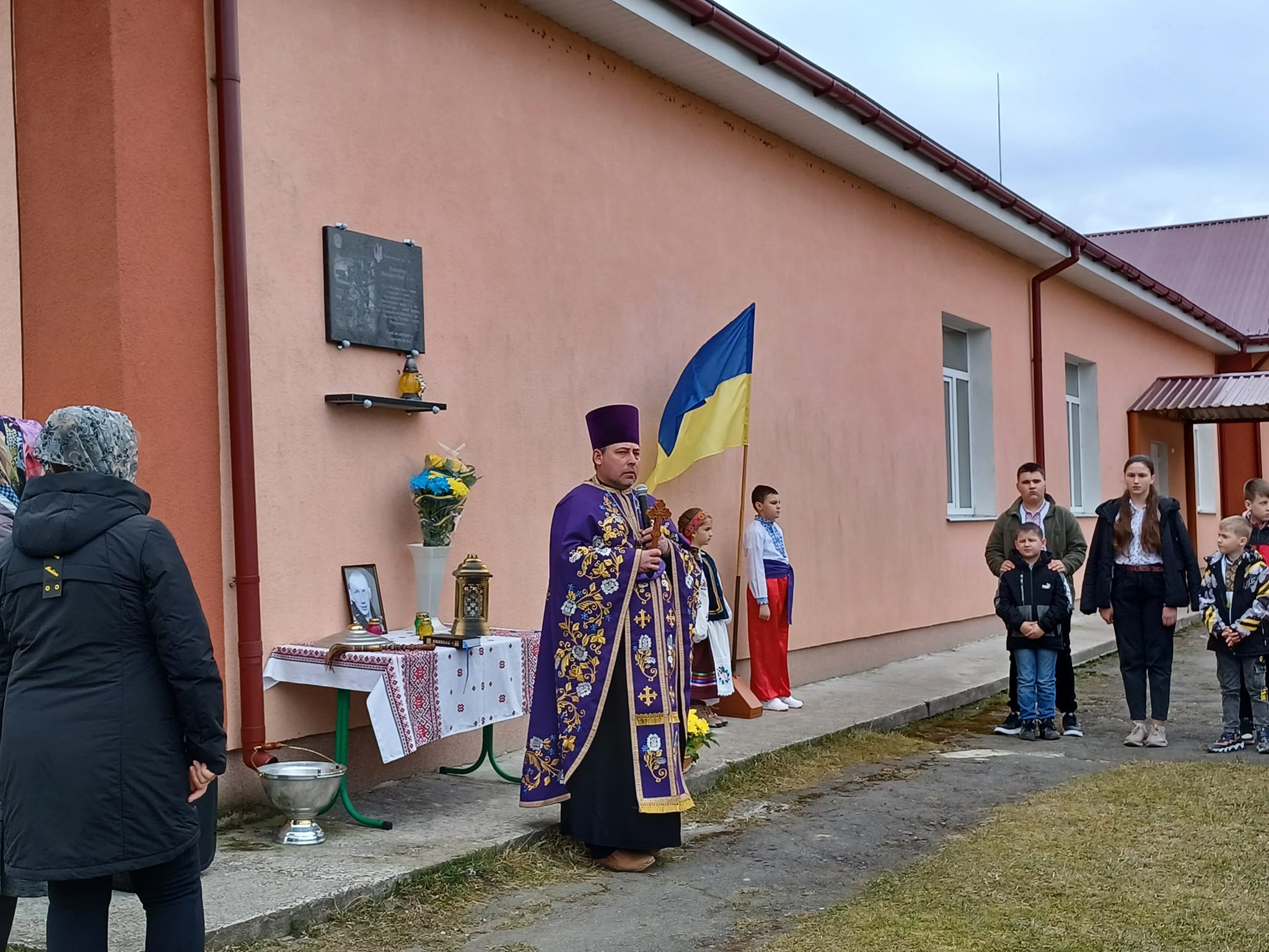 Новини Хмельницького - фото з «Герої не вмирають»: на Шепетівщині відкрили меморіальні дошки трьом загиблим бійцям