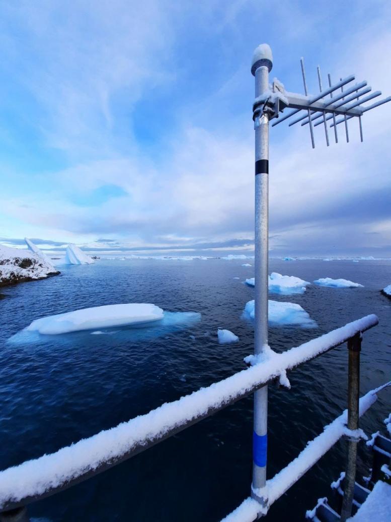 На зображенні може бути: небо, природа та арктика