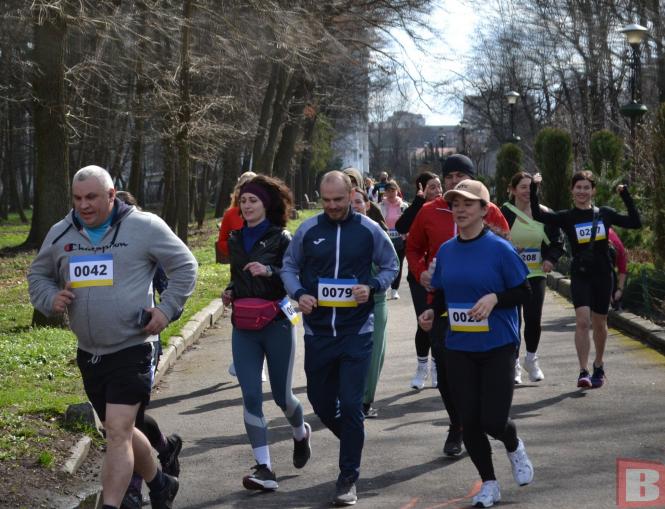 Новини Хмельницького - фото з Як у Хмельницькому бігли на підтримку батальйону “Штурм” (ФОТОРЕПОРТАЖ)