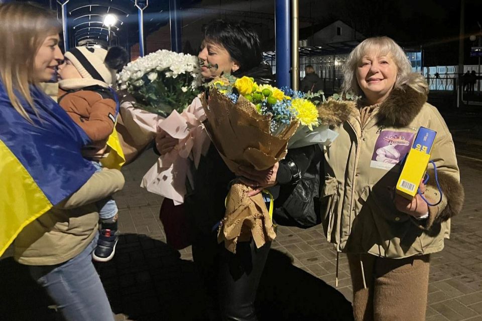 Новини Вінниці - фото з ТОП важливих новин на 20minut.ua від 20 до 27 березня, які ви могли пропустити «Уже рік не знаємо, де Саша». Звільнена з полону повертається на службу і розшукує чоловіка