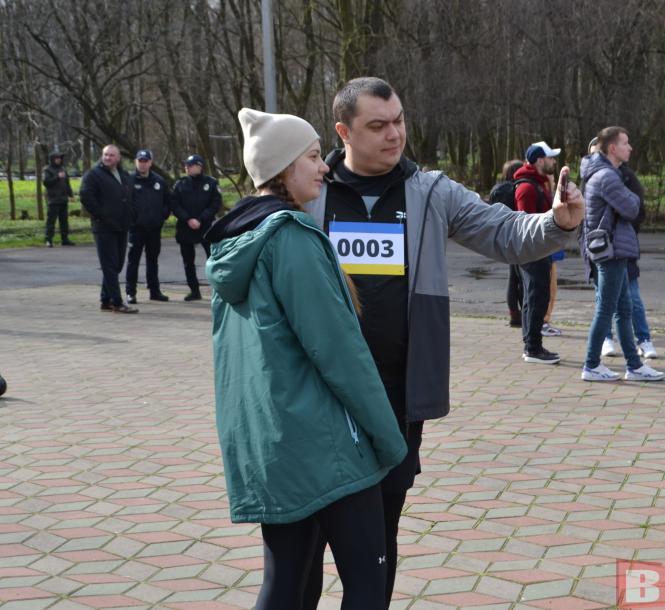 Новини Хмельницького - фото з Як у Хмельницькому бігли на підтримку батальйону “Штурм” (ФОТОРЕПОРТАЖ)