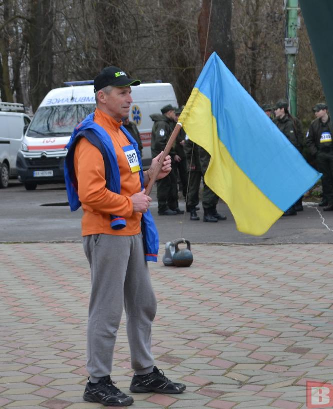 Новини Хмельницького - фото з Як у Хмельницькому бігли на підтримку батальйону “Штурм” (ФОТОРЕПОРТАЖ)