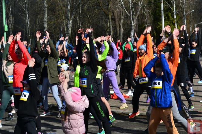 Новини Хмельницького - фото з Як у Хмельницькому бігли на підтримку батальйону “Штурм” (ФОТОРЕПОРТАЖ)