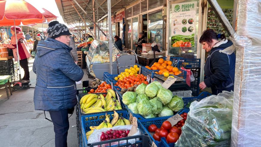 Новини Вінниці - фото з ТОП важливих новин на 20minut.ua від 20 до 27 березня, які ви могли пропустити Перша городина на Привокзальному ринку. Дізналися ціни на несезонні овочі та фрукти