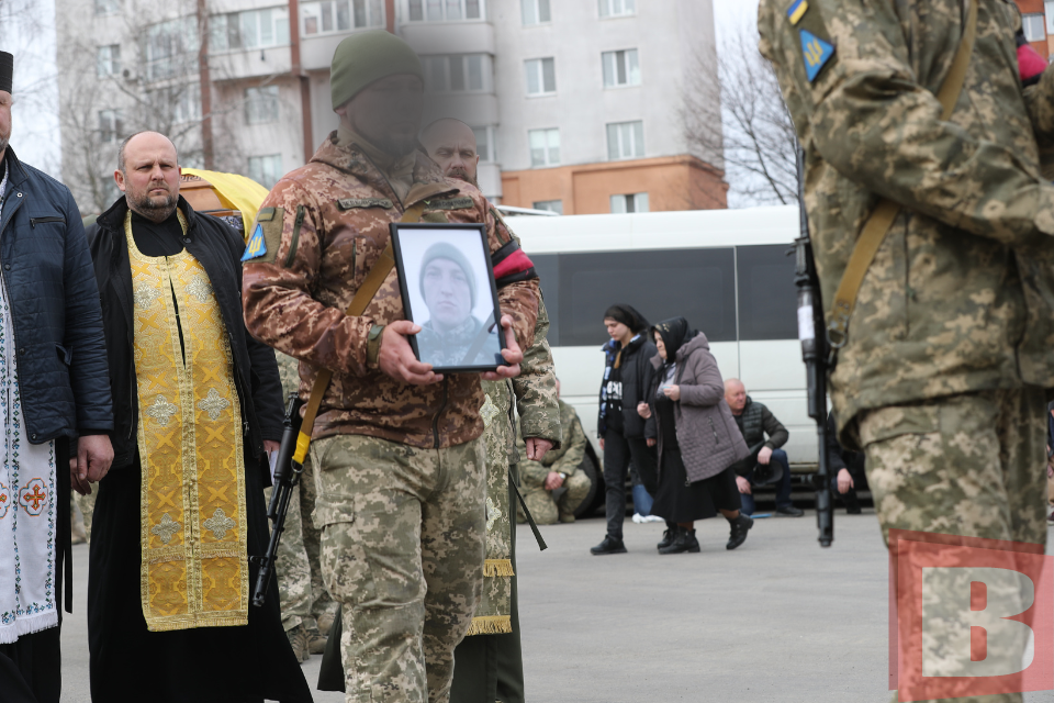 Новини Хмельницького - фото з Без батька залишився п’ятикласник: у Хмельницькому попрощалися з Андрієм Гнатюком