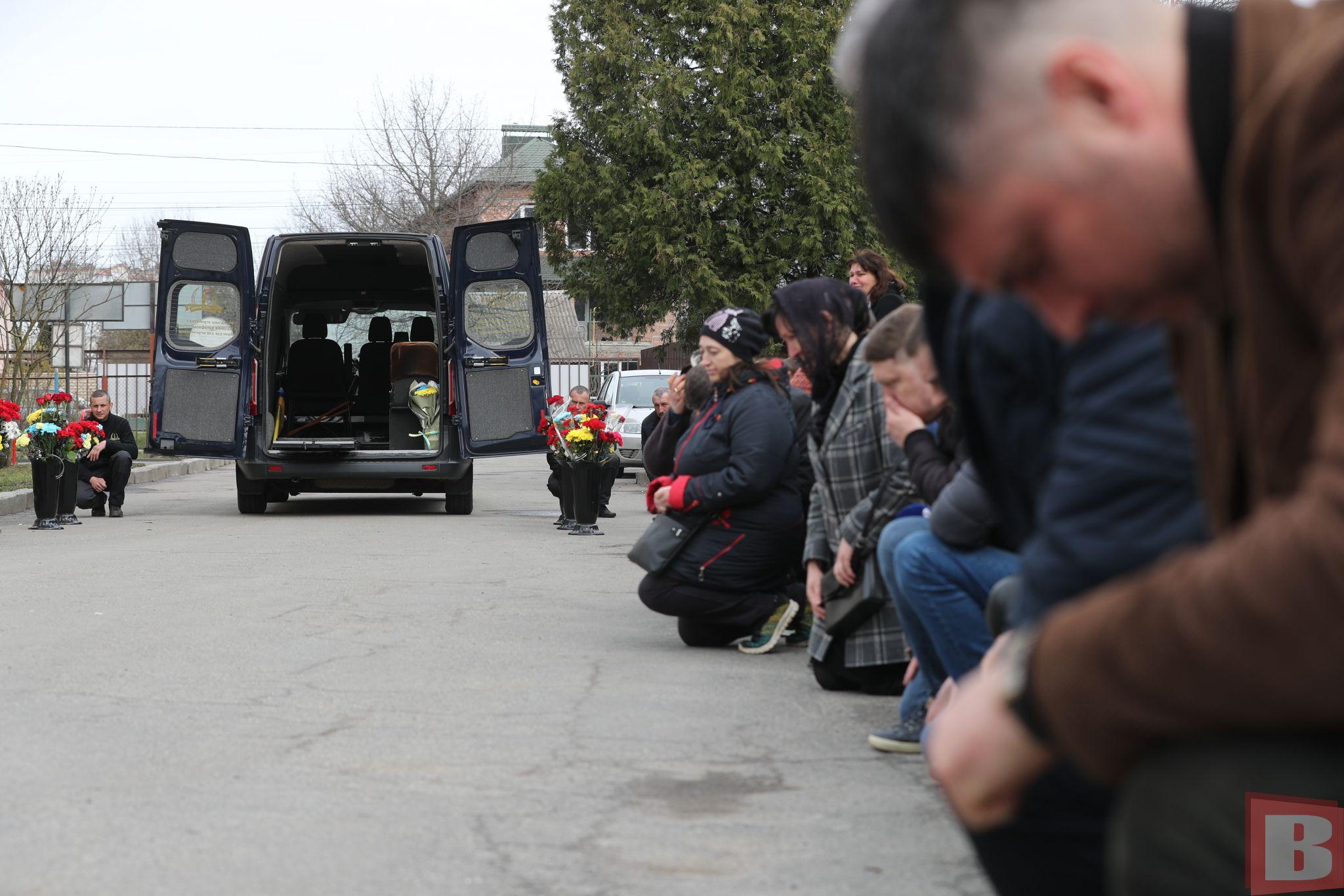 Новини Хмельницького - фото з Без батька залишився п’ятикласник: у Хмельницькому попрощалися з Андрієм Гнатюком